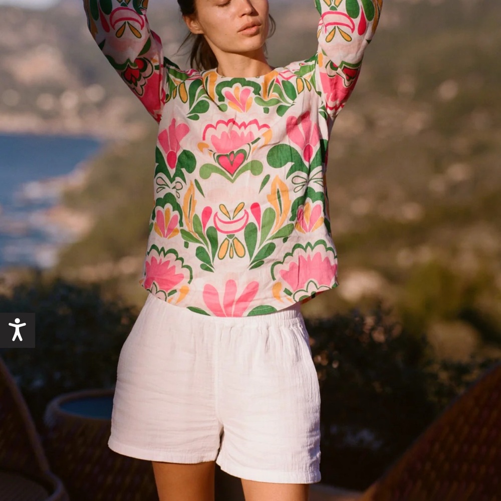 Boden White Linen Pull on Shorts